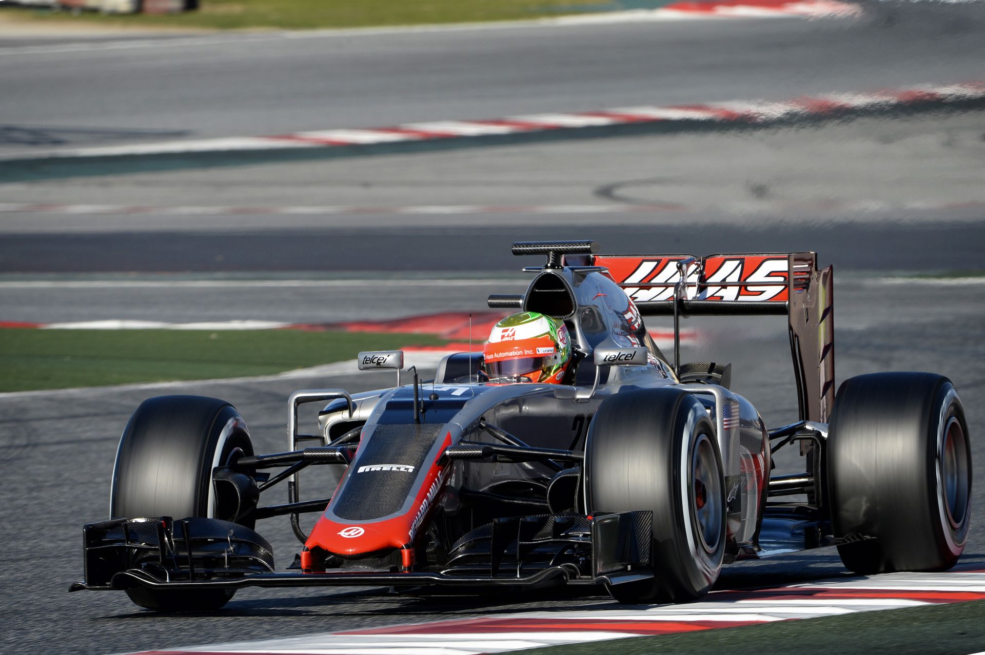A Ferrari nem mond igazat? A Haas F1 Team autójában most a turbó ment el…