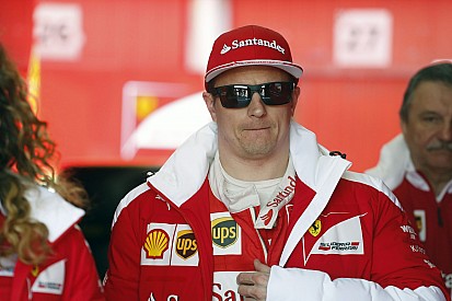 Belső kamerás videó, ahogy Raikkönen elkeni az új Ferrari száját: 488 GTB
