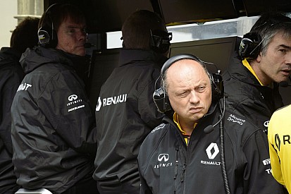 Kellemes meglepetés a Renault-nál: a Force India és a Williams ellen harcoltak