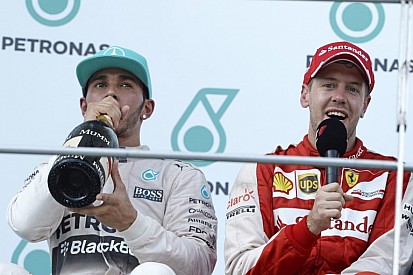 ÉLŐ F1-ES MŰSOR: jön az első Ferrari-győzelem, már Bahreinben?