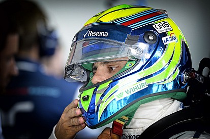 Fantasztikus képek érkeztek Massa nagy pillanatáról: Senna első F1-es autója
