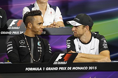 Button szerint Hamilton nem lenne ekkora király, ha ő, vagy Vettel lenne a csapattársa