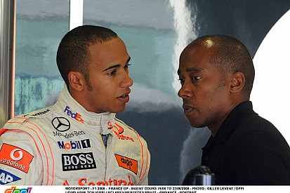 Hamilton: Ayrton Senna még közelébe sem fér az édesapámnak!