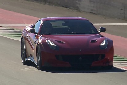 ÉLŐ közvetítés Vettel és Raikkönen ferraris parádéjáról Mugellóból