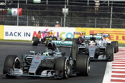 Rosberg sokat fejlődött 2015-ben, de Hamilton még többet