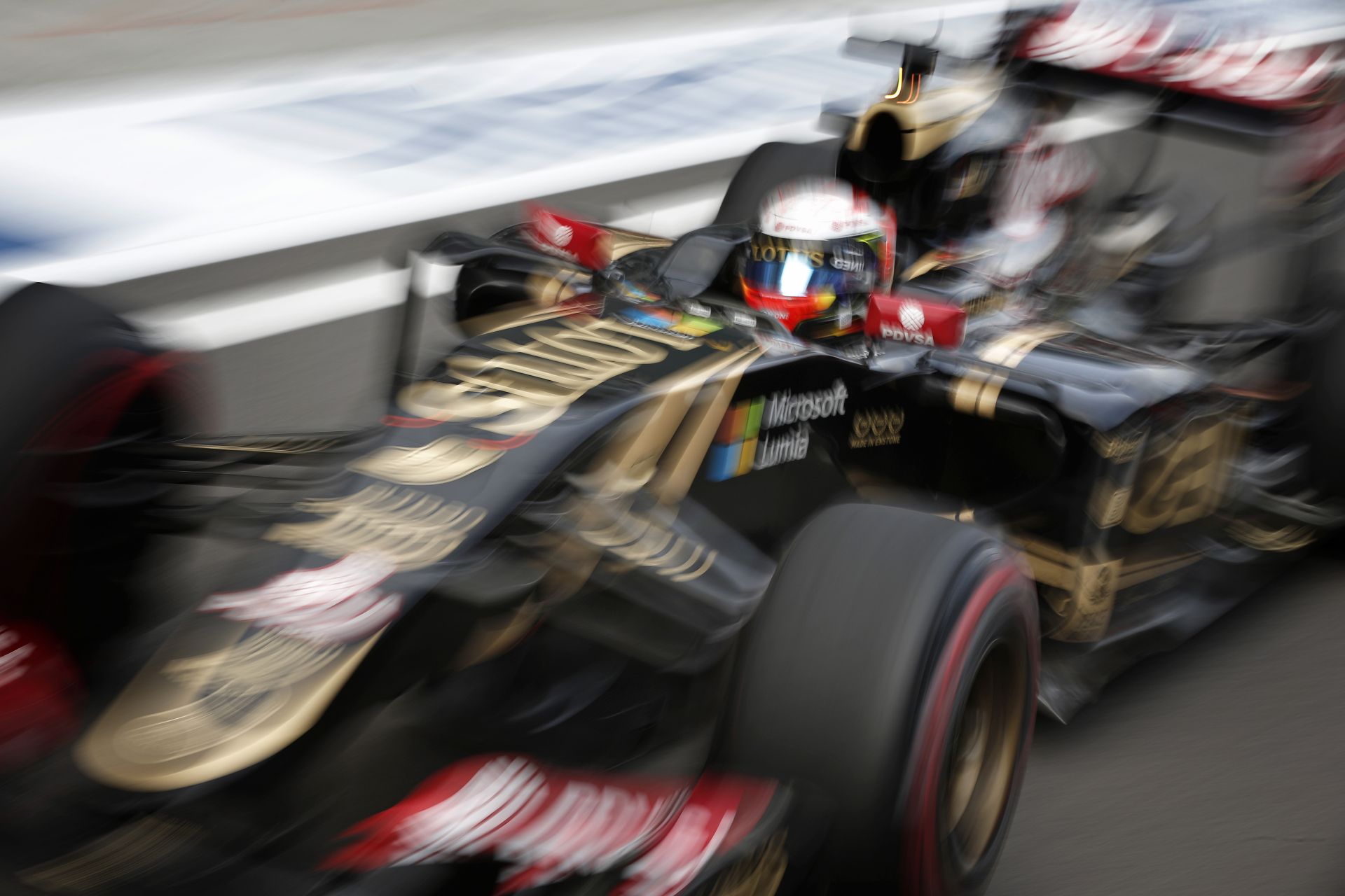 Újabb hatalmas baleset az Orosz Nagydíjon: Grosjean brutálisan odaverte
