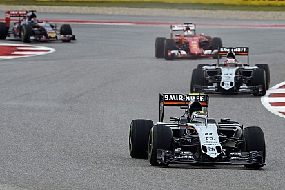 Így ütközött neki Ricciardónak Hülkenberg Austinban