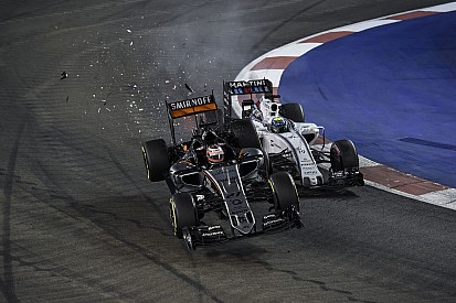 Repült, majd tört a Force India:fotósorozaton Hülkenberg és Massa ütközése