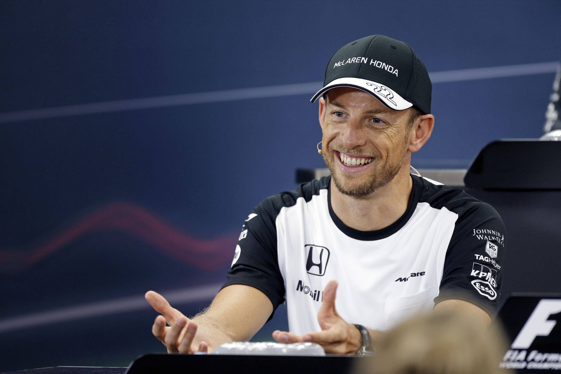 A McLaren mindent megtesz azért, hogy Jenson Button maradjon, de a világbajnok menni akar