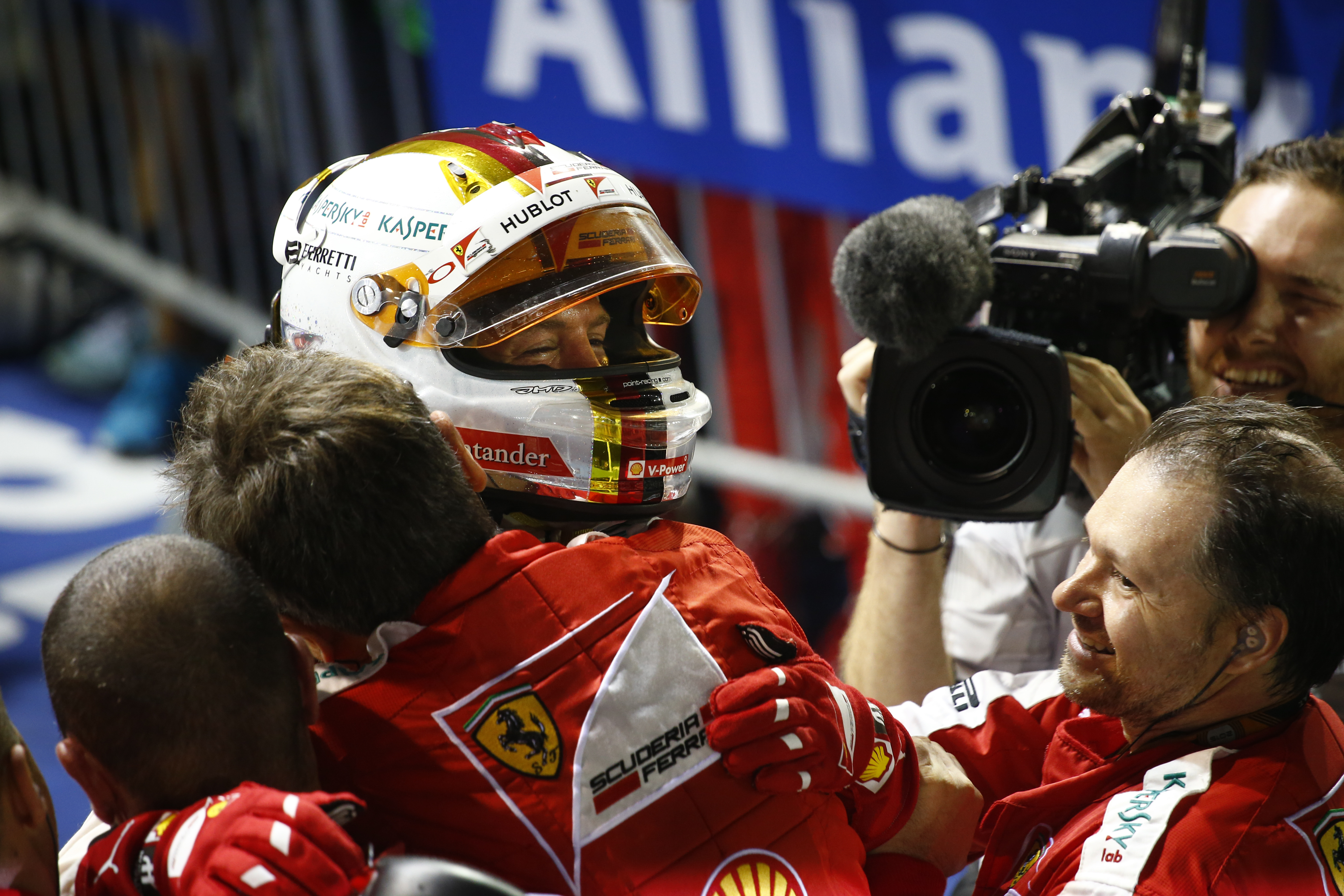 Mercedes: A Ferrari Szingapúrban domináns győzelmet aratott - rajtuk kell tartanunk a szemünket