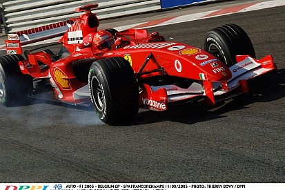 Eszméletlen tempóban Michael Schumacher Spa-Francorchamps-ban a Ferrarival