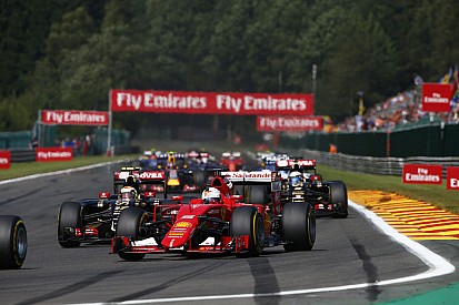 Nyomoz a Ferrari és a Pirelli: nem hagyják ennyiben, pontos választ akarnak