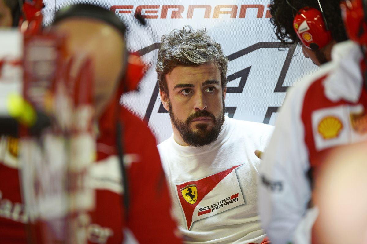 Röviden: Alonso nem kap hatodik motort, régi erőforrás füstölt el ma