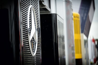 Lauda nem tud róla, hogy jövőre az Aston Martinnak szállítanának motorokat