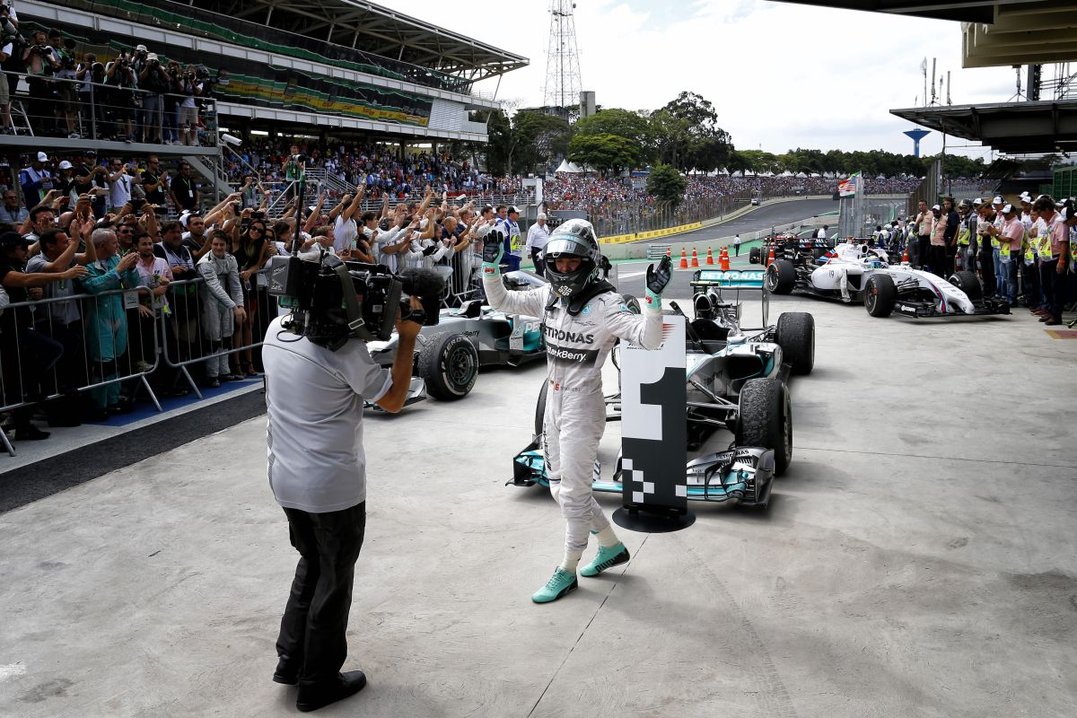 Hamilton szerint más, ha csapaton belül van a bajnoki rivális: csak rajtad múlhat a dolog