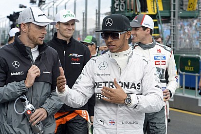 Button és Dennis is gratulált Hamiltonnak: legtöbb győzelem, legtöbb pech