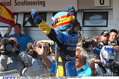 Alonso már a második F1-es szezonjában nyerni tudott, ráadásul a Magyar Nagydíjon