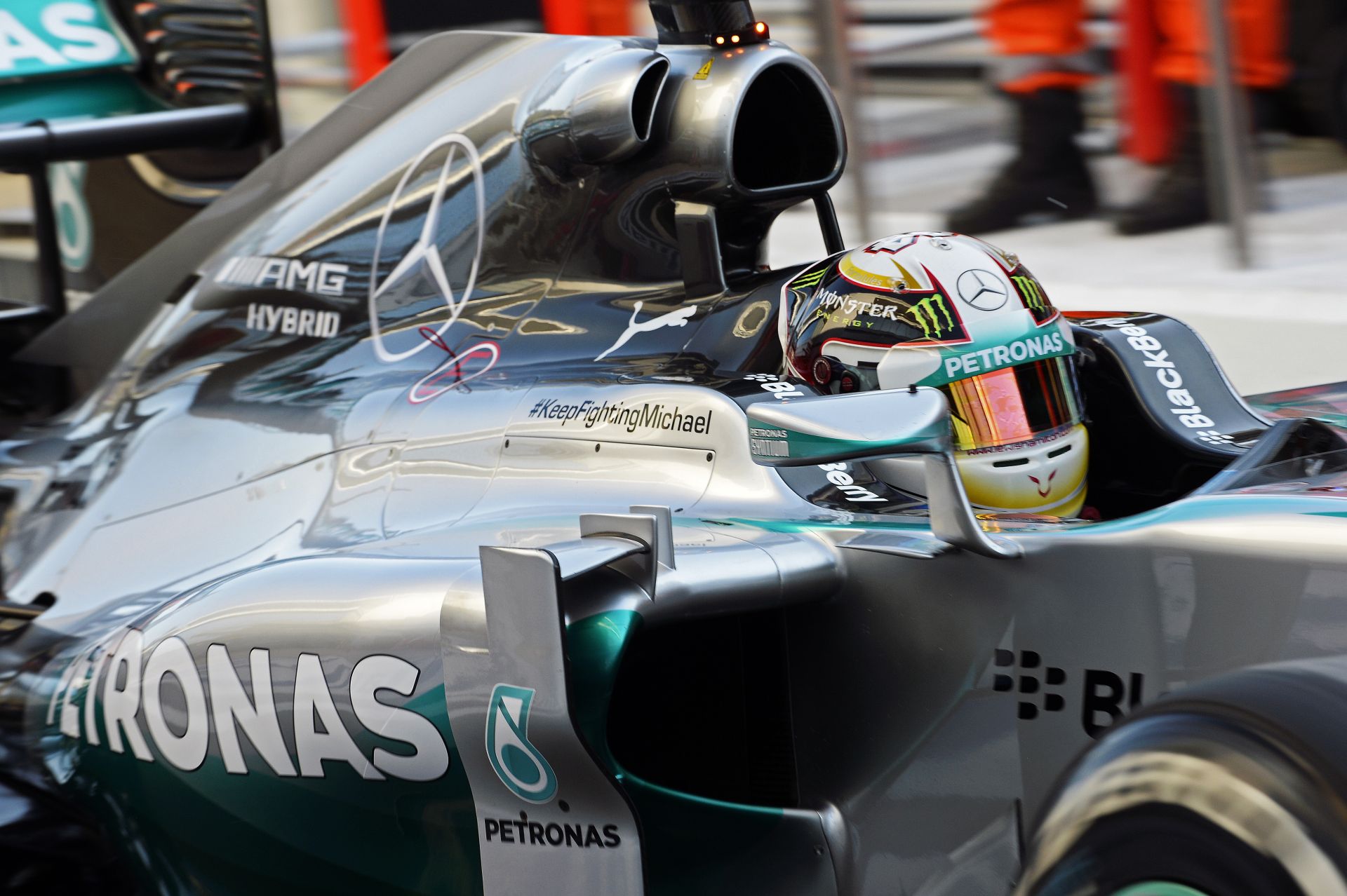 Videón Lewis Hamilton elszállása a harmadik edzésről: Nagyon necces volt a helyzet