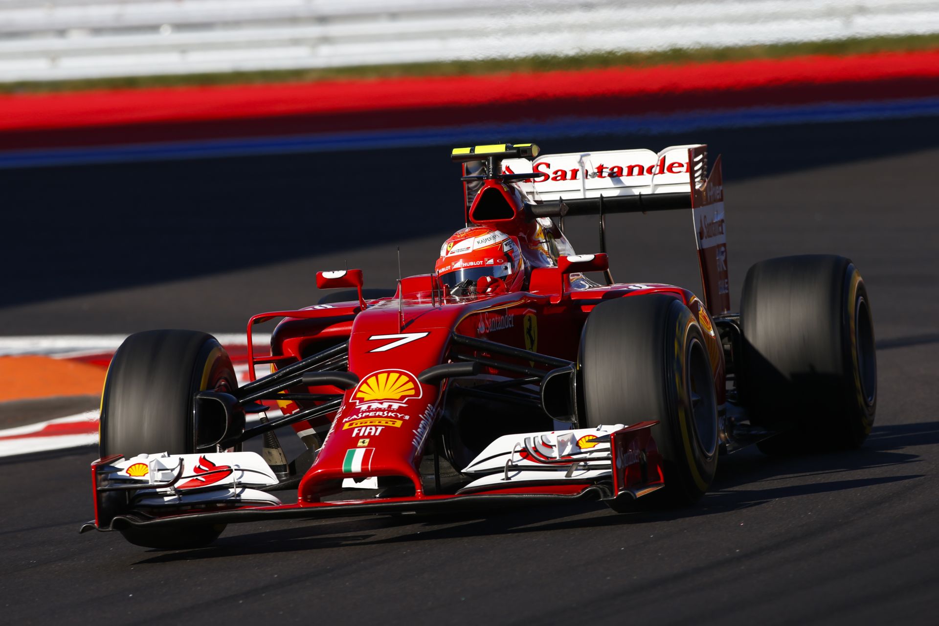 Raikkönen örülne Vettelnek a Ferrarinál, és a német sem bír már magával