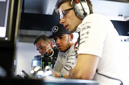 A pole az első lépés Hamilton számára: mindent helyrehoz akkor, amikor számít