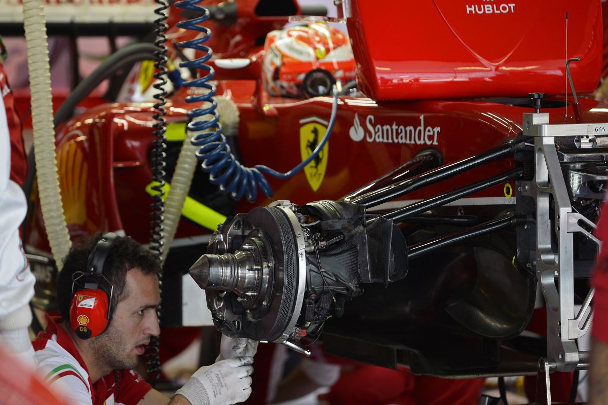 Raikkonen: nem azok tervezik a Ferrarit, akik a lassú autóról pletykálnak