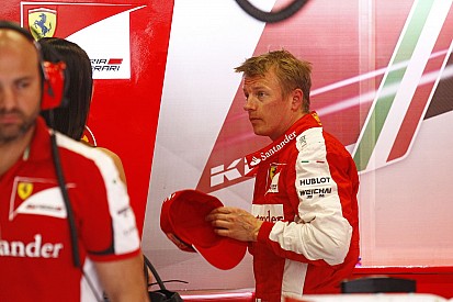 Már az olaszok is kikezdték Raikkönent: „Kimi, ébredj fel!”