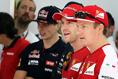 Ferrari: Minek nekünk Hamilton, ha itt van Vettel?
