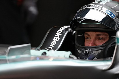 Rosberg nyerte a második edzést Hamilton és a két Ferrari előtt Bahreinben! Gyorsult a McLaren, de a Honda megbízhatósága borzal