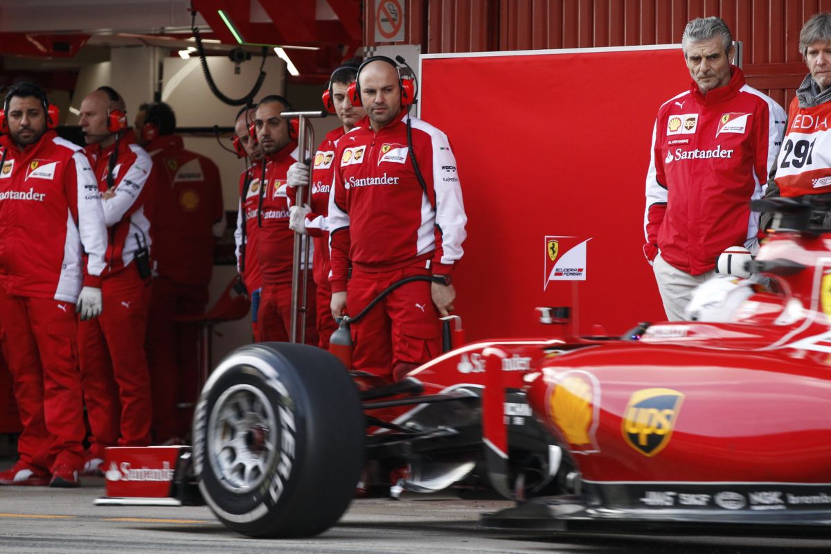 A Ferrari nem kíván balszerencsét a Mercedesnek, de remek showt akarnak látni az F1-ben