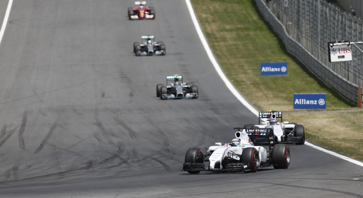 Szólnak a vészharangok: közelít a Williams, aminek Hamilton örül, Lauda kevésbé