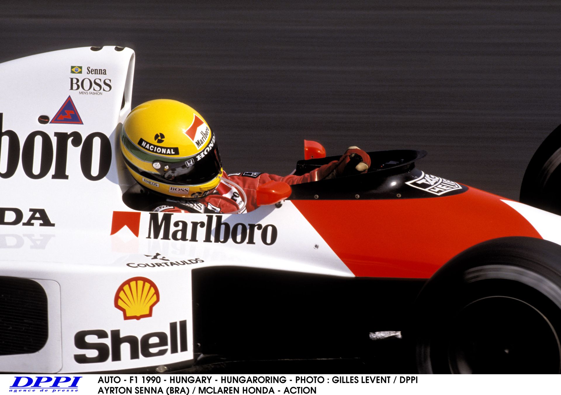 Hamilton: Senna miatt vezetek most így!