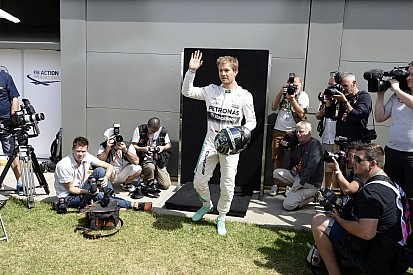 Rosszkor jön a gyerek Rosberg számára?