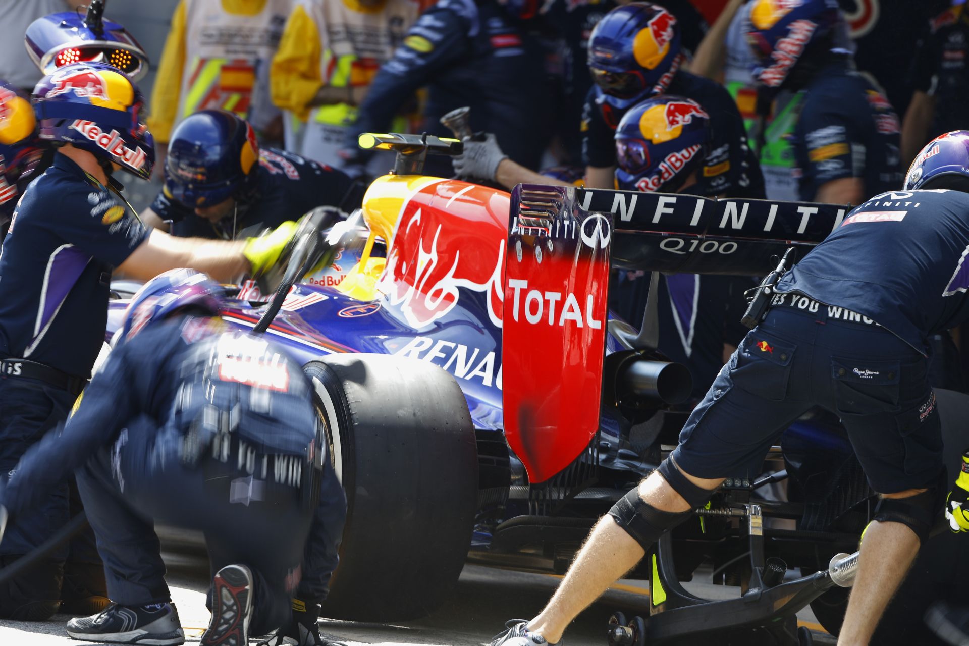 Spanyol Nagydíj 2014: Vettel büntetése után a rajtrács