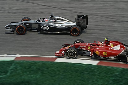 Prost: Szomorú látni azt, hogy a Ferrari és a McLaren szenved