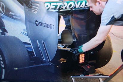 Nevetségesen néz ki a Mercedes „trombitás” kipufogója? Újabb pofon a Forma-1-nek