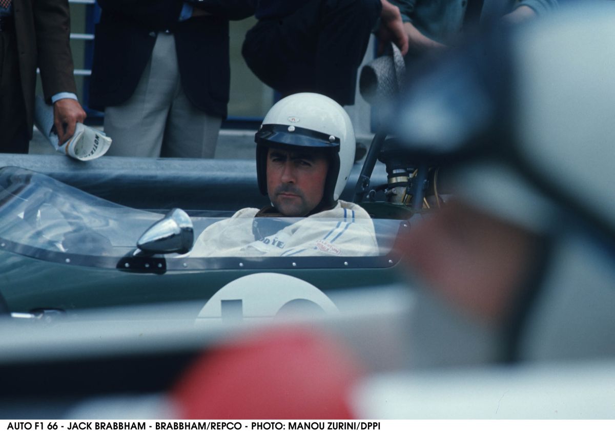 Elhunyt Sir Jack Brabham, a háromszoros bajnok ausztrál