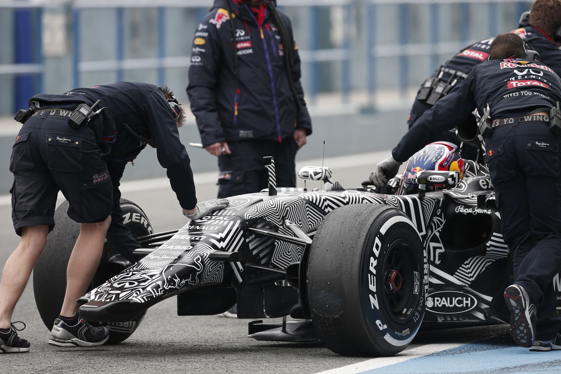 Kvyat hibája sokba került a Red Bullnál: Hol a szárny, hol van már?