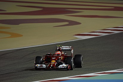 Raikkönen mindkét edzésen szenvedett a Ferrarival Bahreinben