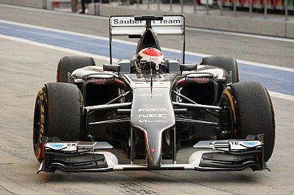 Röviden: 5 rajthely és 2 büntetőpont Sutilnak Grosjean leszorítása miatt