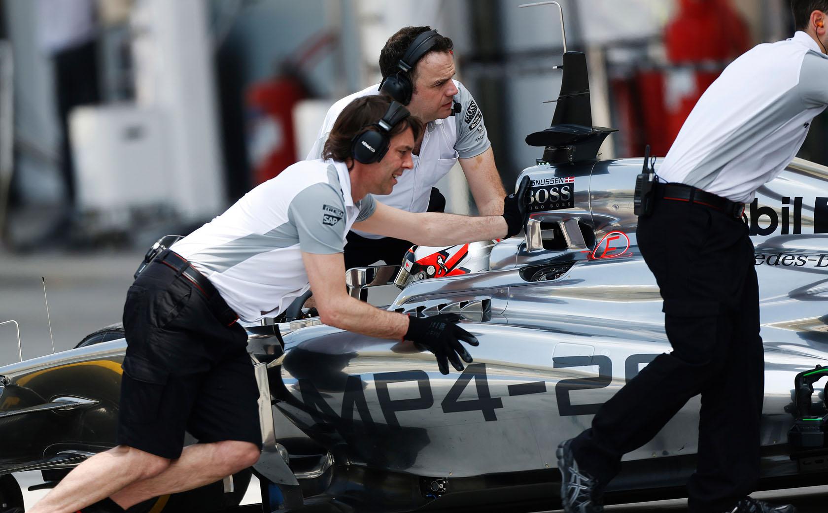 Dennis: ha nem engedheted meg magadnak az F1-et, menj máshova versenyezni