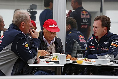 Vettel nem panaszkodna, ha egy Mercedesben ülne és nyerne: Lauda vs. Marko