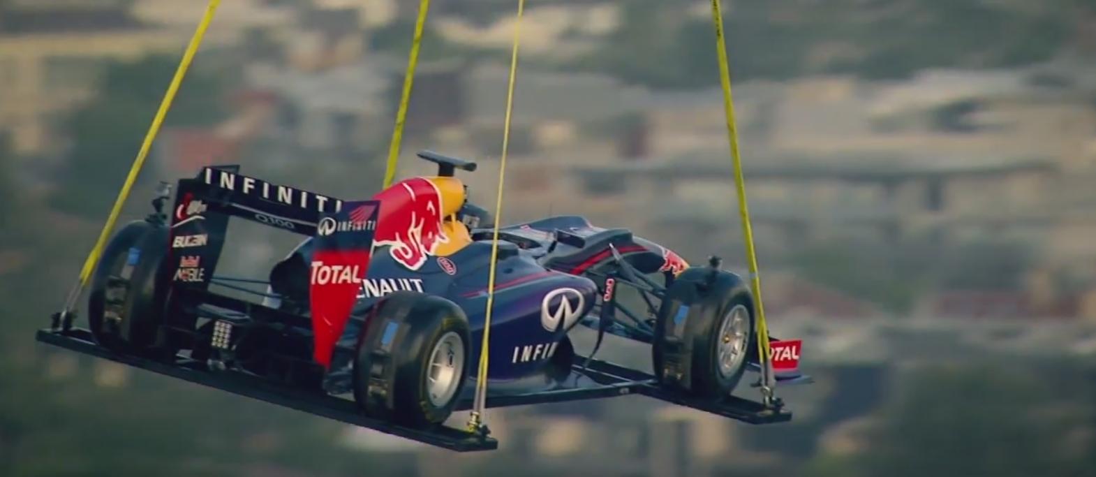 Ausztrál Nagydíj 2014: Levegőben a Red Bull! Látványos promócióra az évadnyitóra