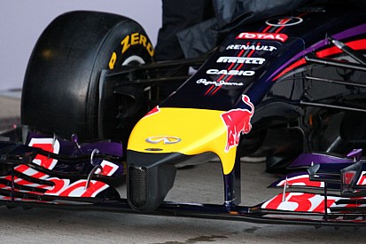 Szokni kell az új F1-es hangot: Így dübörögnek a gépek Jerezben