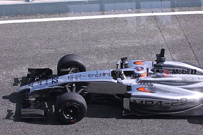 A Red Bullt lenullázta a technika Jerezben: Button nyerte a második napot Raikkönen és Bottas előtt