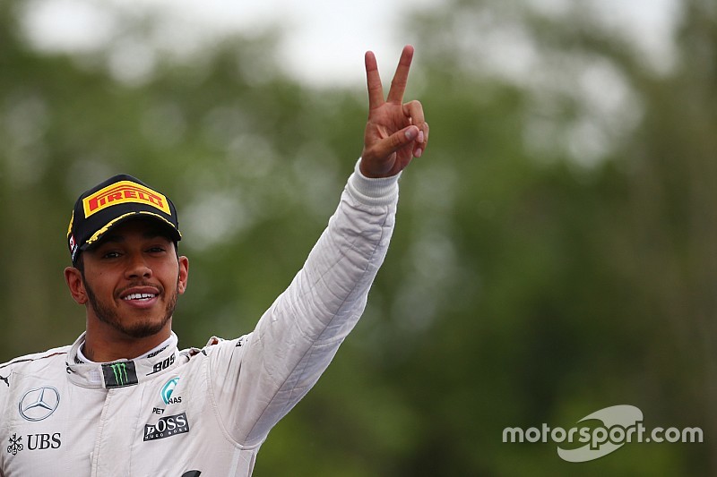 Hamilton pica como una abeja y se siente