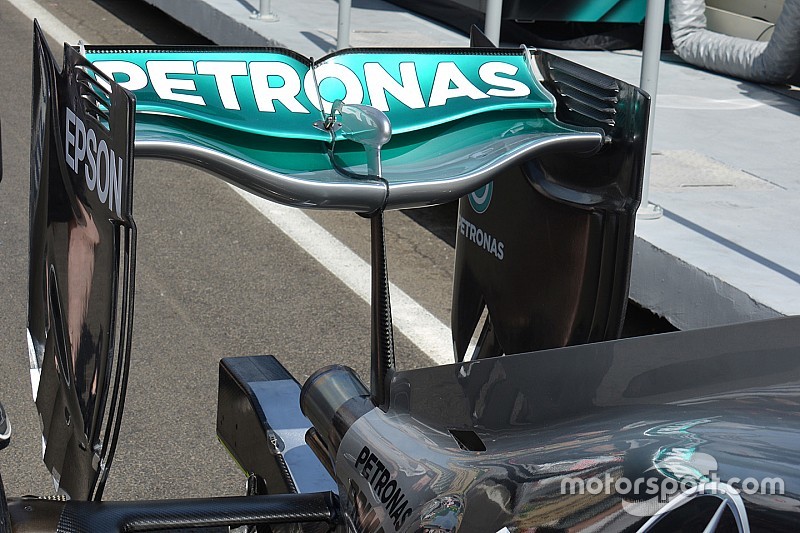 Технічний брифінг: Заднє антикрило Mercedes W07