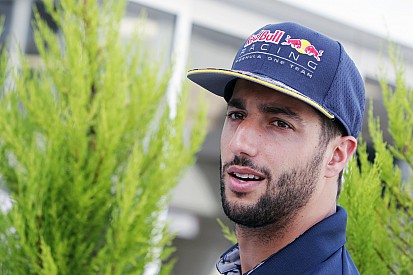 Риккардо рад, что боссы Red Bull рассказали о его новом контракте
