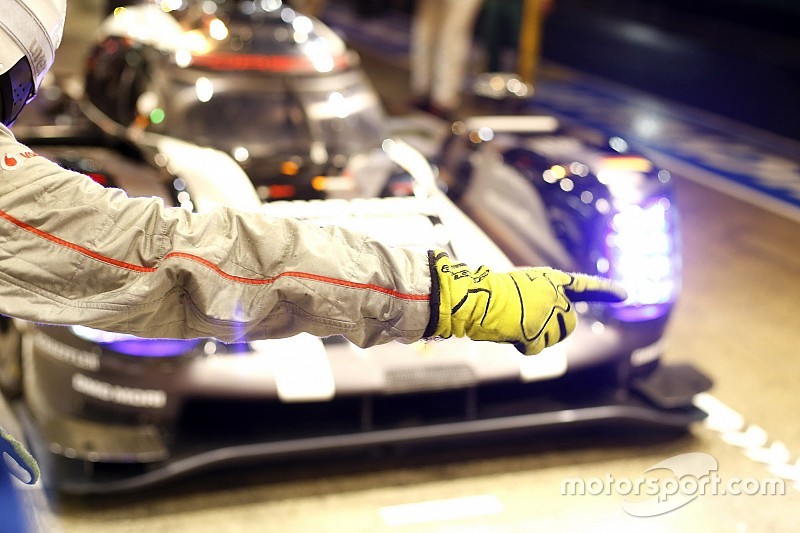 Le Mans, 10. Ora: resta solo una Porsche in lotta con la Toyota