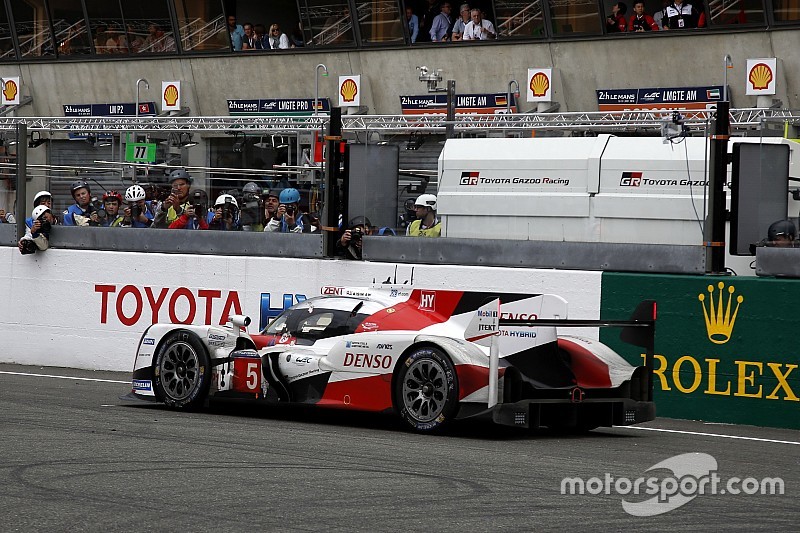 Así sufrió Toyota en la última vuelta de Le Mans