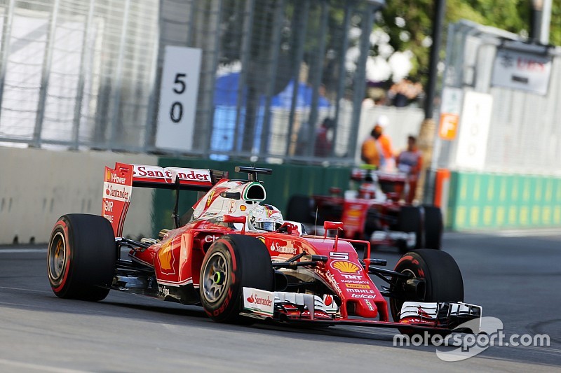 Ferrari натякає на